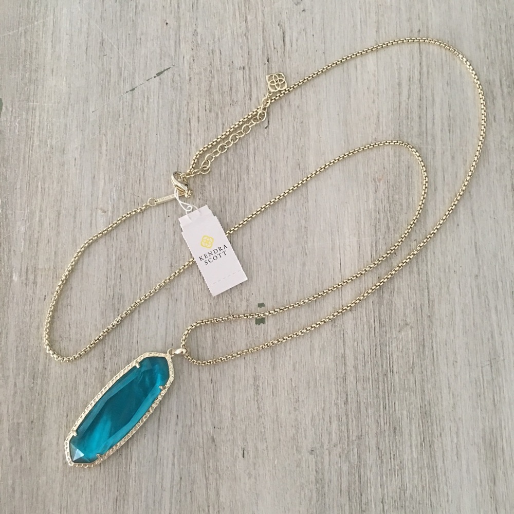 Kendra Scott Layden necklace in "London blue".